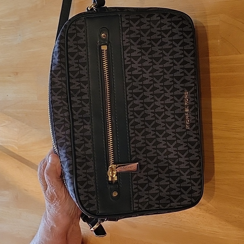 Ladies handbag